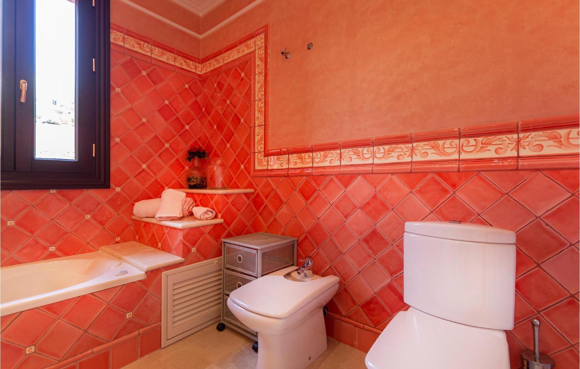 Beautiful In With Wifi, Outdoor Swimming Pool And Swimming Pool Marbella